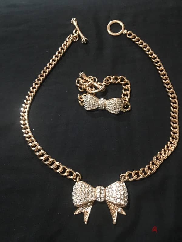 للبيع طقم  juicy couture سلسلة وانسيال جديدة 7