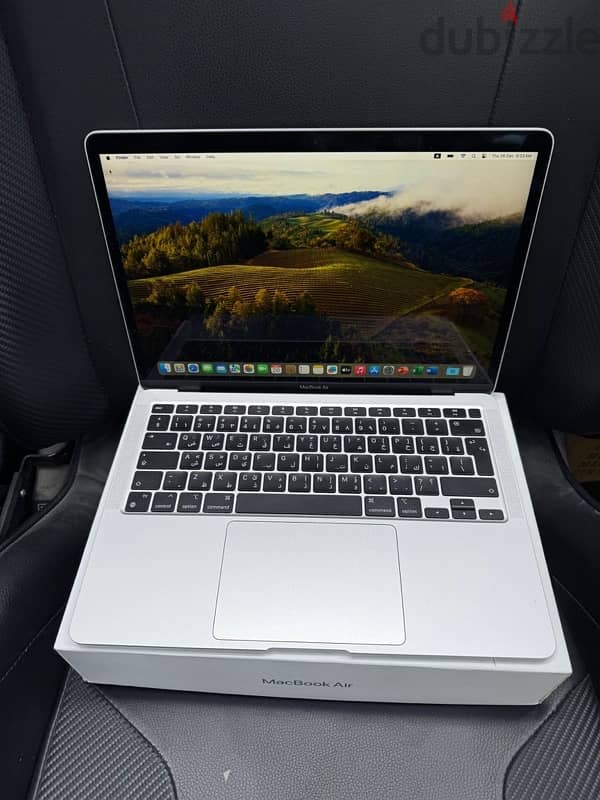 للبيعMACBOOK AIR موديل 2020بحالة ممتازة 2