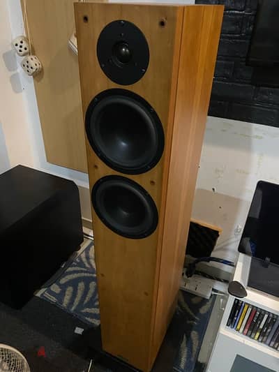 Tannoy R3 Tower speaker in excellent condition