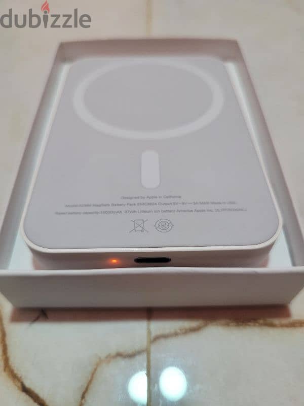 Apple Magsafe Battery Pack  ابل ماكسيف بتري باك 8