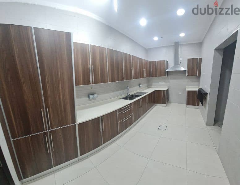 very nice super finishing huge flat in Abu Fatera 2