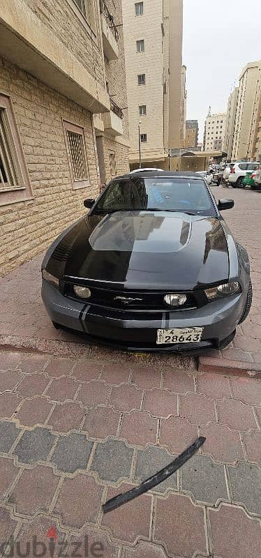 Ford Mustang 2011 0