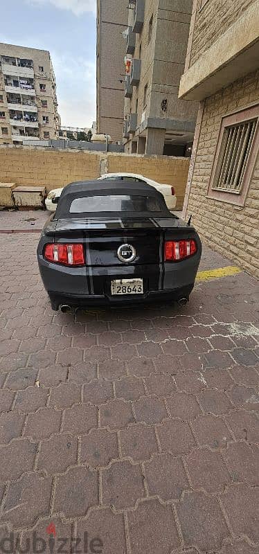 Ford Mustang 2011 1