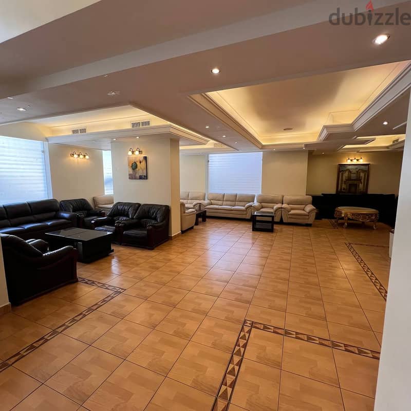 Apartment with a roof for rent in Salmiya Block 2 16