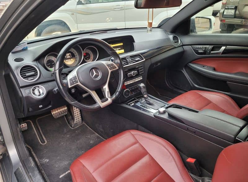 Mercedes-Benz C250 2012 9