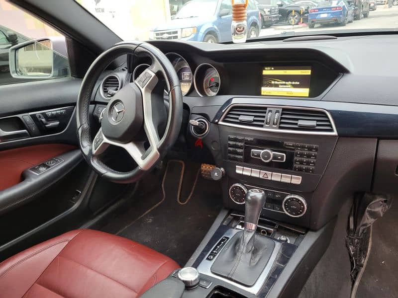 Mercedes-Benz C250 2012 11