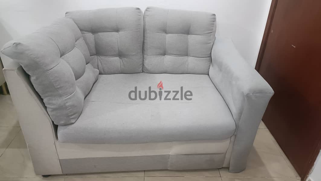 Good condition sofa with washable cover 4