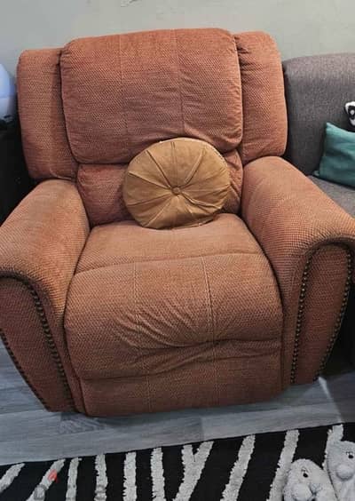 Single recliner