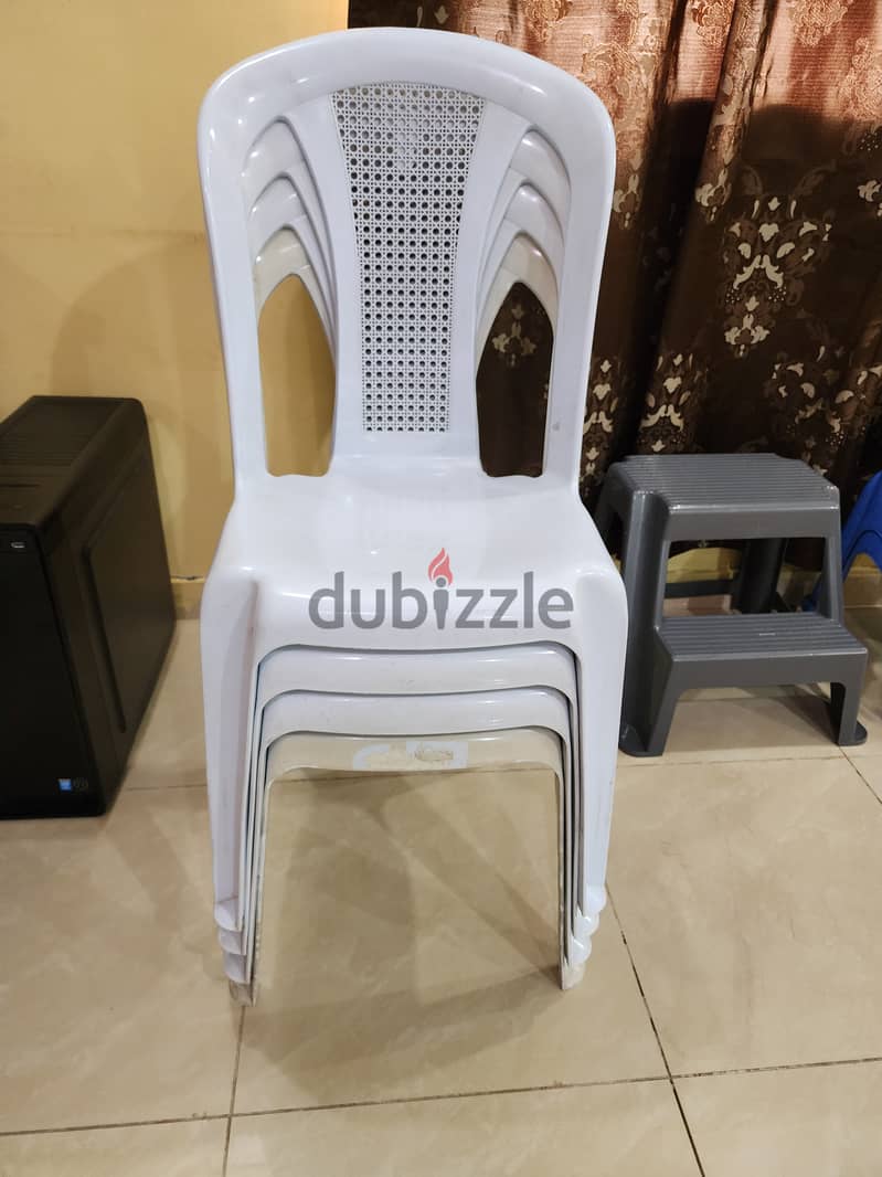 7 chairs available for sale in Salmiya block 10 2