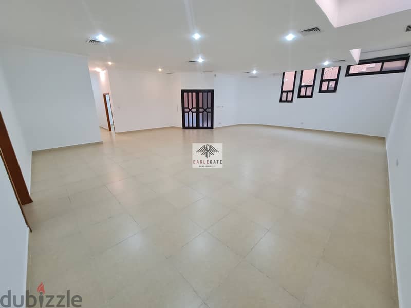 Abu Faitra, huge 4 bedroom apartment with private pool 1