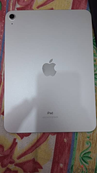 Apple ipad 10th Gen 64 GB - Silver Like New with Box and Warranty