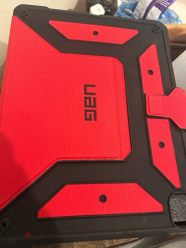 New Ipad pro 12.9inch UAG case 0