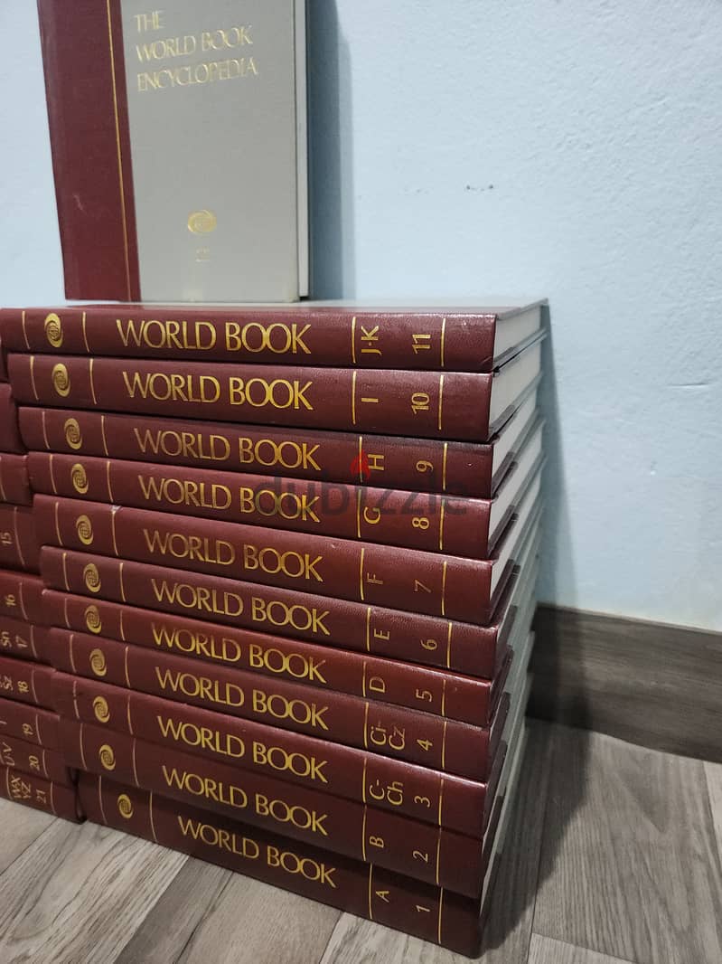 The World Book Encyclopedia (International version) 1