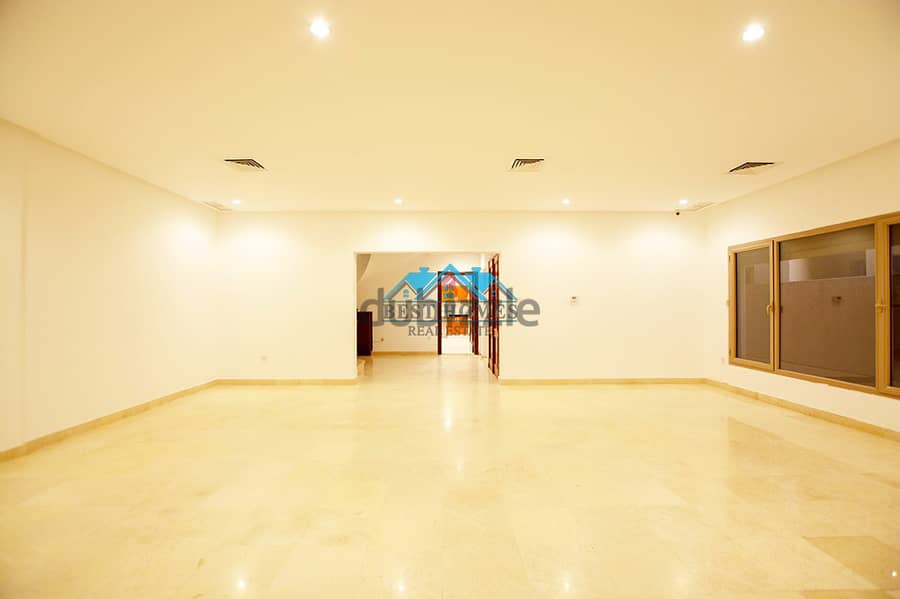 Nice and Spacious Private Townhouse Villa in Salwa 2