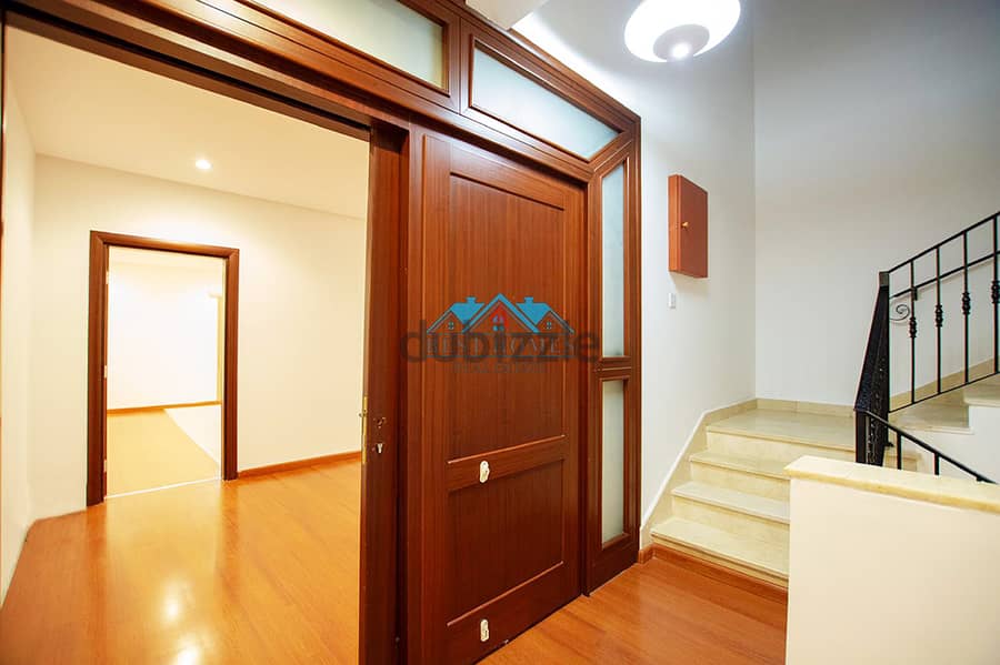 Nice and Spacious Private Townhouse Villa in Salwa 6