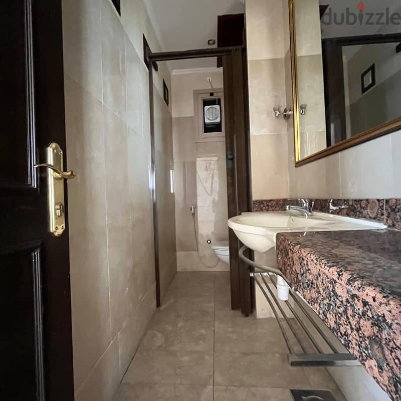 Full floor with direct sea view for rent in Al Shaab Al Bahri Block 8 10