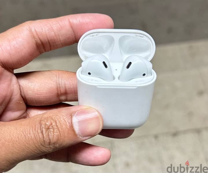 Apple airpods(2nd generation ) 0