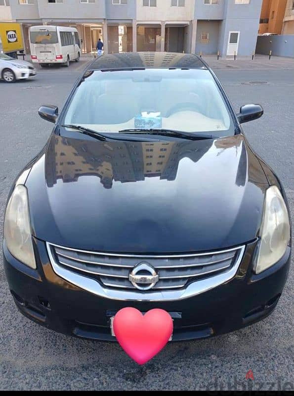 Nissan Altima 2011 0