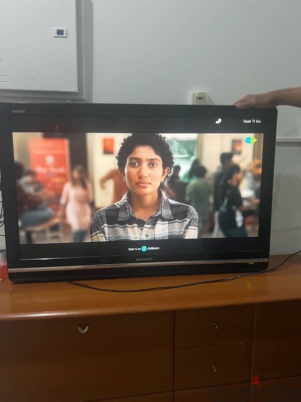 Sharp 40 inch Lcd Tv with Google Chrome cast 0