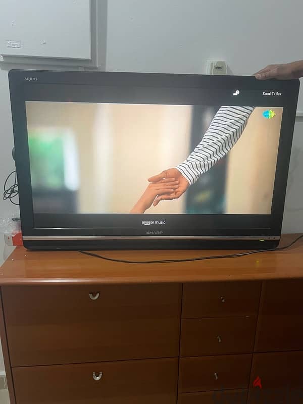 Sharp 40 inch Lcd Tv with Google Chrome cast 4