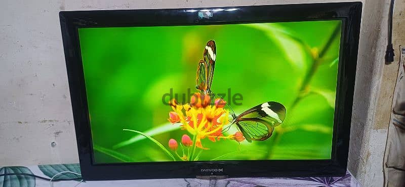 LCD TV 42 inch DAEWOO 1