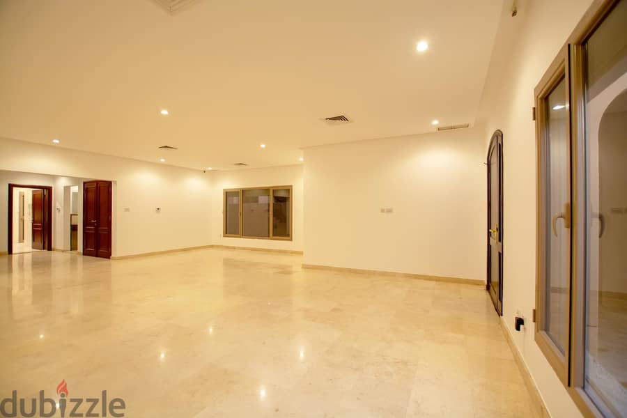 Modern 3 BR Villa in Salwa 0