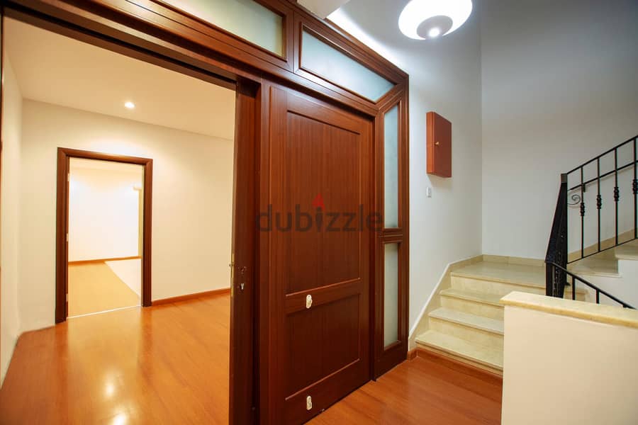 Modern 3 BR Villa in Salwa 6