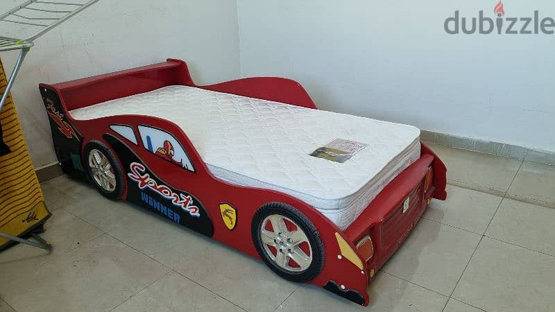 Bed single with Mattress Very Good Condition 0