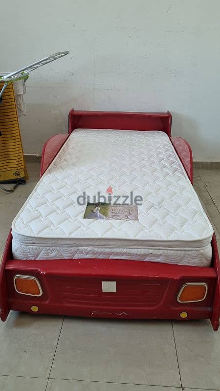 Bed single with Mattress Very Good Condition 2