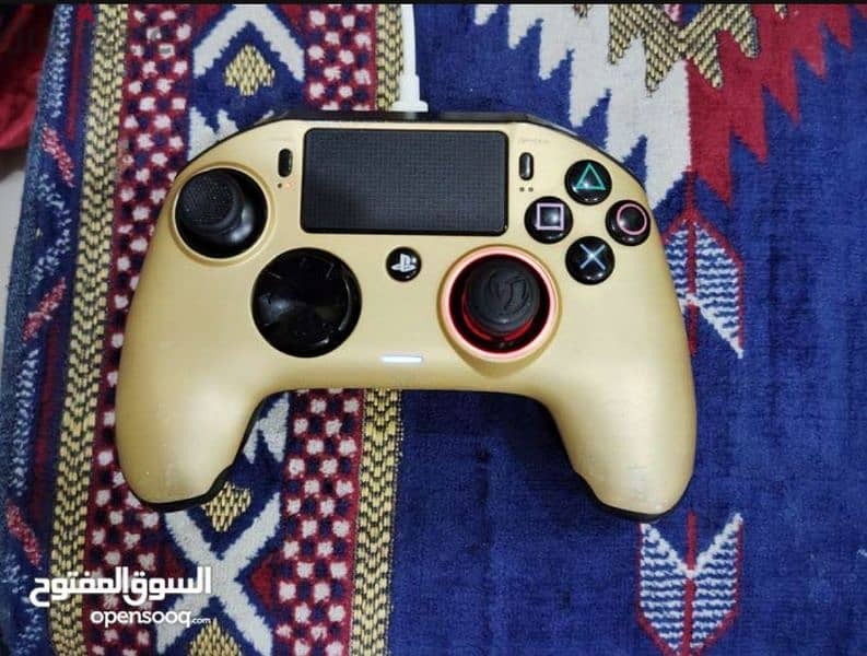 Nacon PS4 Revolution Pro Controller 2 - Golden 0