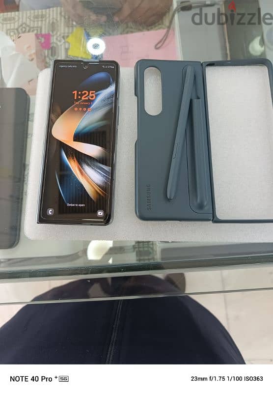 Samsung fold 4 512gb with original cover 1