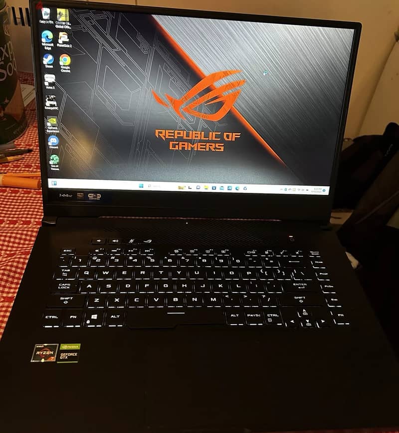 Asus ROG Zephyrus G15 - Gaming Laptop 1