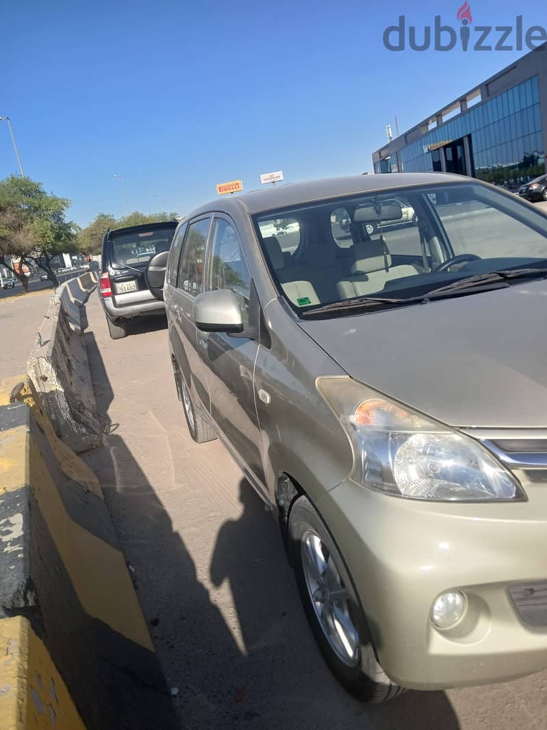 Toyota avanza 2015 for sale!!! 4