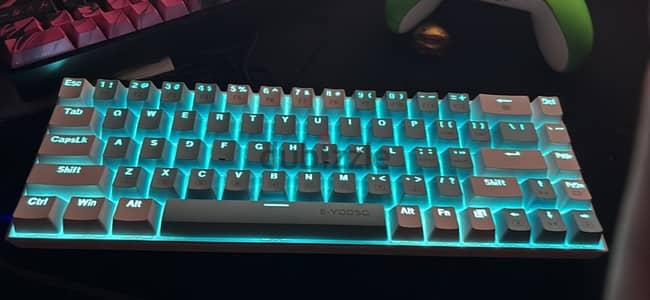 Y-ooso White mechanical keyboard