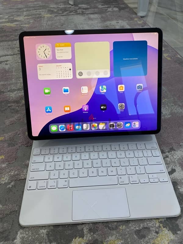 ipad pro 12.9 inch SIM card 256 gb with Magic Keyboard 0