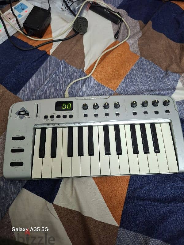 M oudio midi keyboard 0