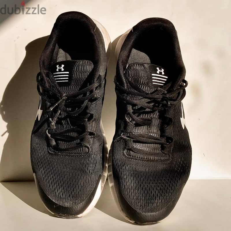 Under Armour Micro G Pursuit Sport Shoes – EUR 42 2