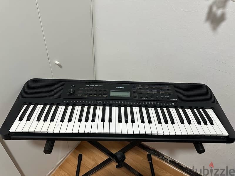 yamaha keyboard psr-E273 1