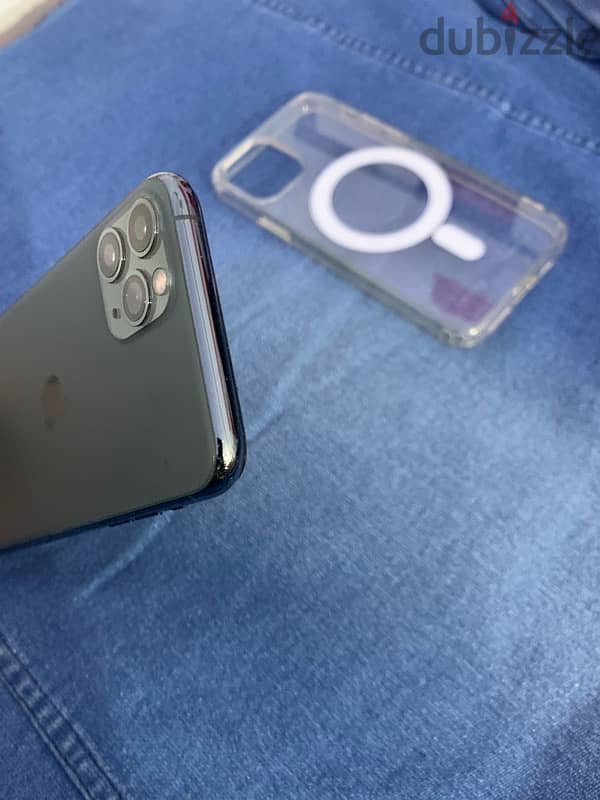 iPhone 11 Pro 256gb battery 80% display change only 5