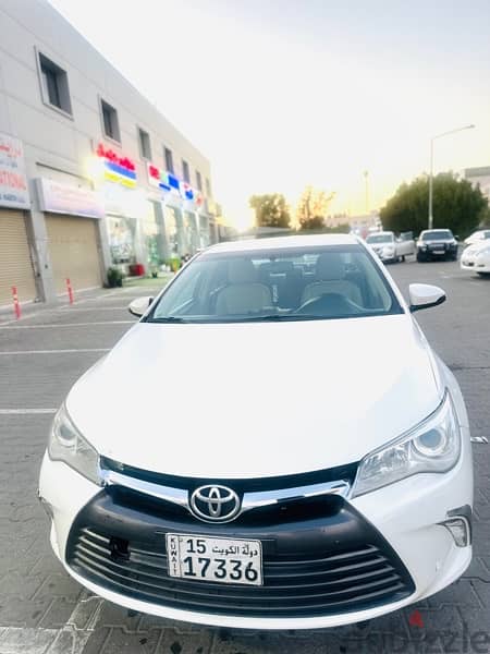 Toyota Camry 2017 3