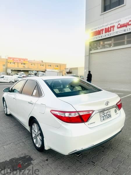 Toyota Camry 2017 5