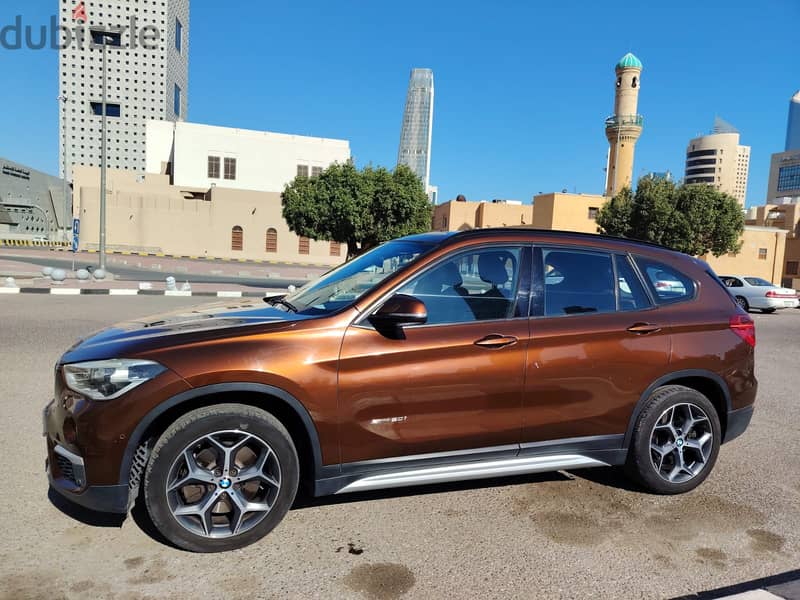 2017 BMW X1 2017 V4 2.0L Expat leaving soon 0