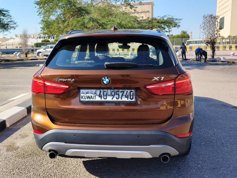 2017 BMW X1 2017 V4 2.0L Expat leaving soon 3