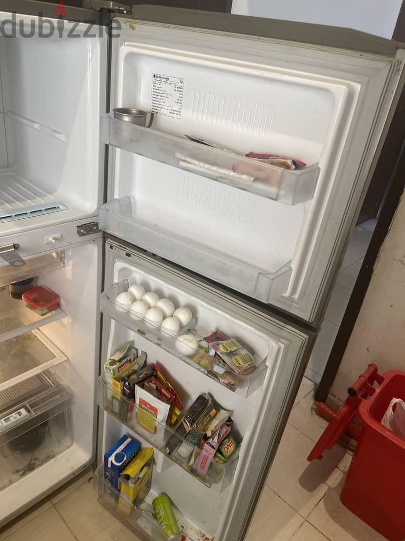 LG fridge 270 Ltrs as good as new in mint condition 3