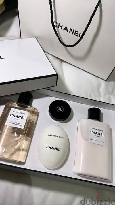 chanel Gift box new