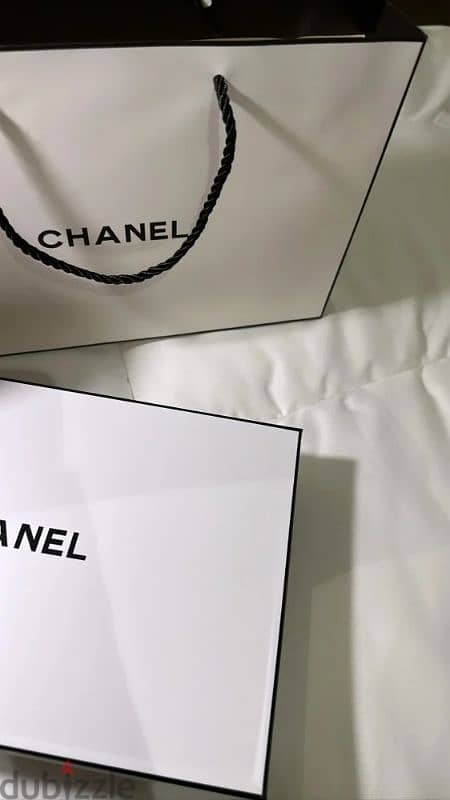 chanel Gift box new 1