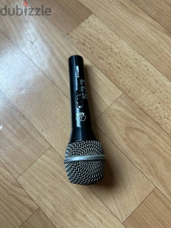 AKG microphone D77S 2