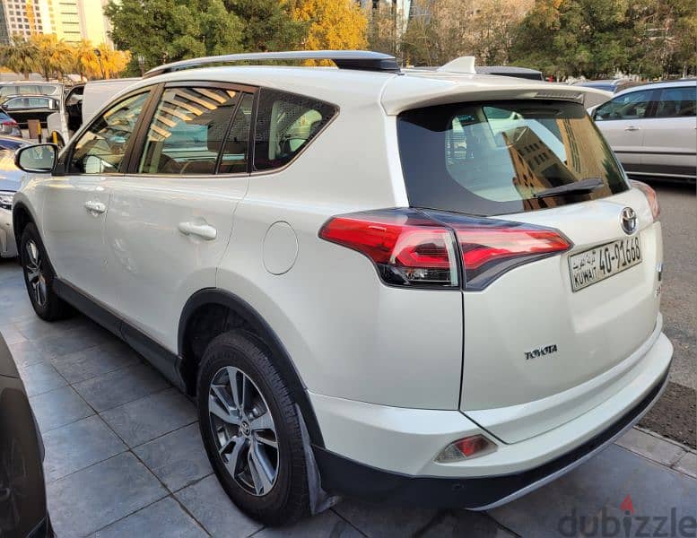 Toyota Rav 4 2017 1