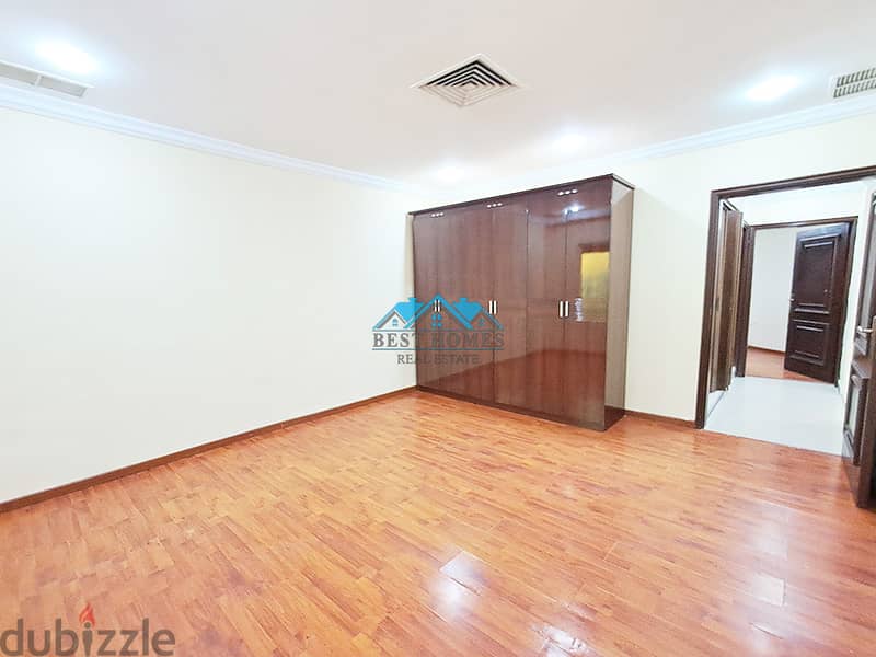 Spacious 3 Bedrooms Apartment in Salwa 5