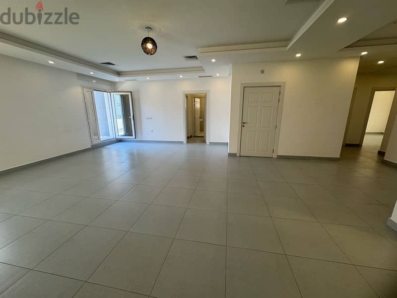 very nice villa floor with balcony 10